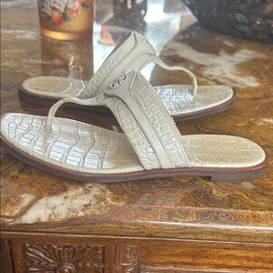 Tory Burch Elegant Cream Croc-Embossed Women's Sandals very good condition size7
